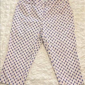 Chapter Club White & navy capris pants
